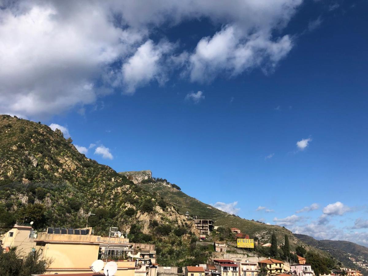 Taormina Center Apartment With Sea View Екстер'єр фото